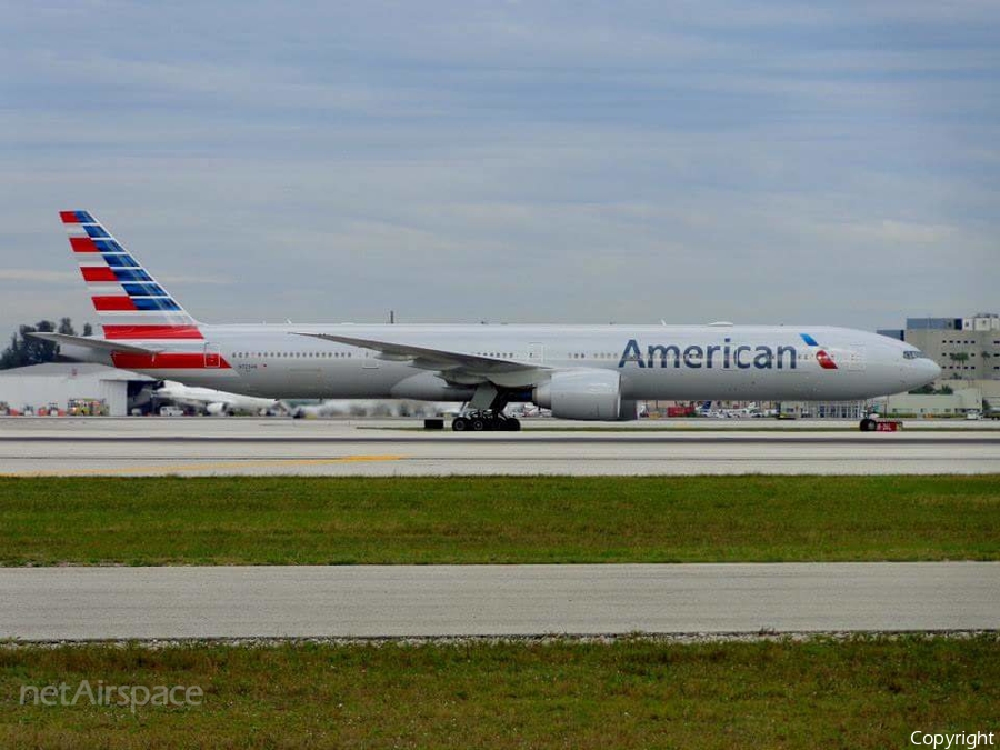 American Airlines Boeing 777-323(ER) (N725AN) | Photo 76204