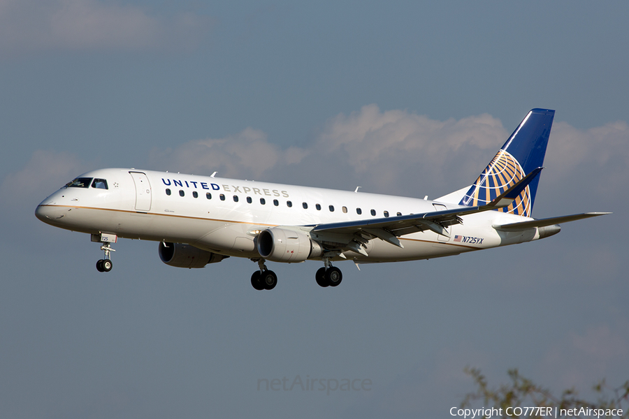 United Express (Republic Airlines) Embraer ERJ-175LR (ERJ-170-200LR) (N725YX) | Photo 91133