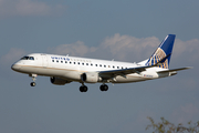 United Express (Republic Airlines) Embraer ERJ-175LR (ERJ-170-200LR) (N725YX) at  Dallas/Ft. Worth - International, United States