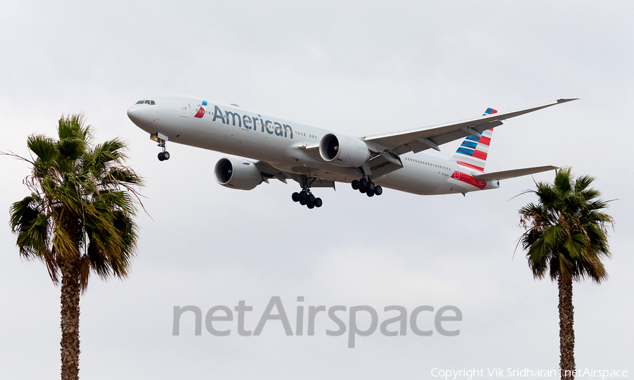 American Airlines Boeing 777-323(ER) (N726AN) | Photo 199045