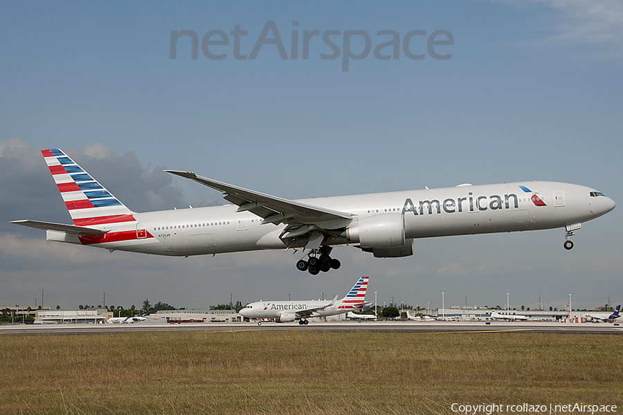 American Airlines Boeing 777-323(ER) (N726AN) | Photo 62937