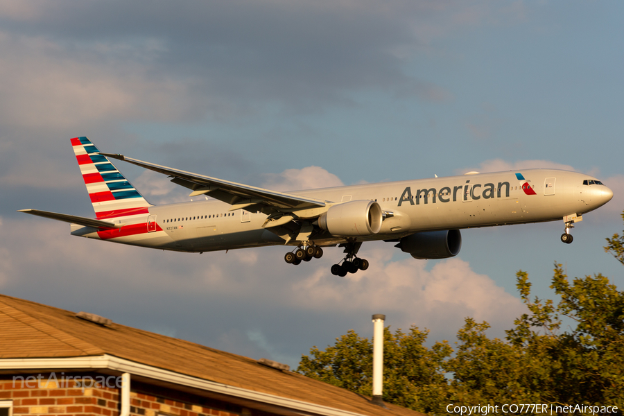 American Airlines Boeing 777-323(ER) (N727AN) | Photo 56776