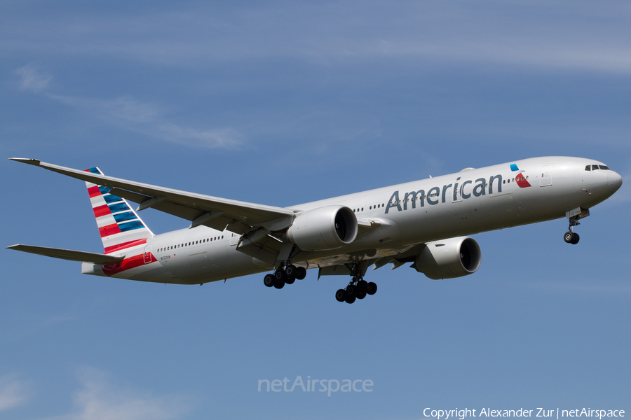American Airlines Boeing 777-323(ER) (N727AN) | Photo 88538