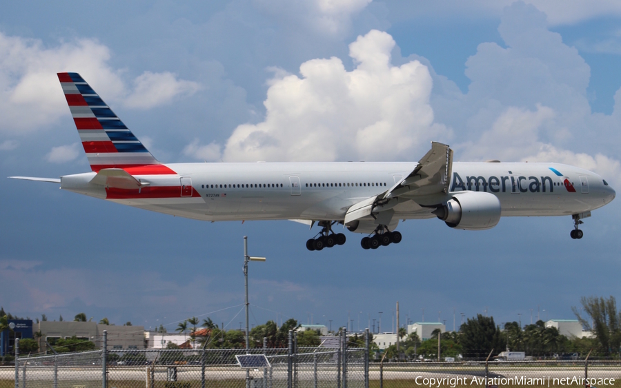 American Airlines Boeing 777-323(ER) (N727AN) | Photo 181723
