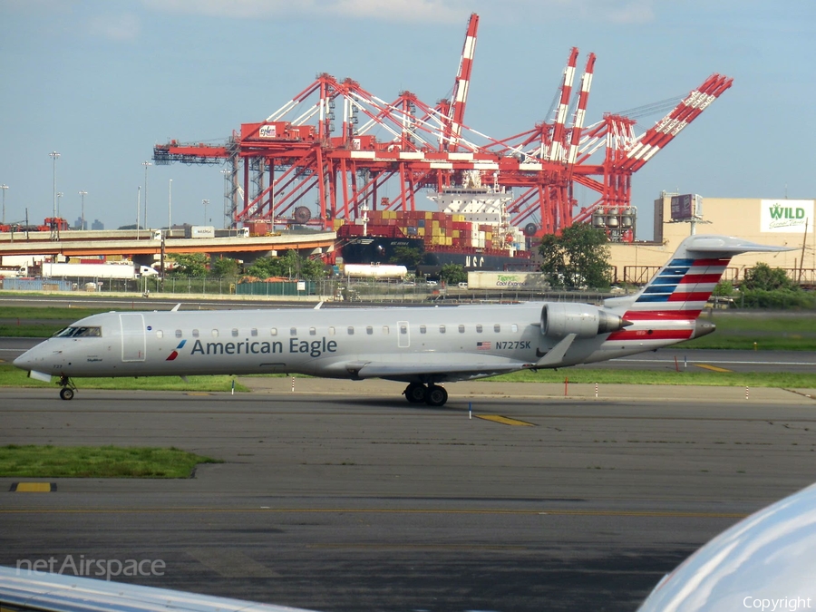 American Eagle (SkyWest Airlines) Bombardier CRJ-701ER (N727SK) | Photo 257613