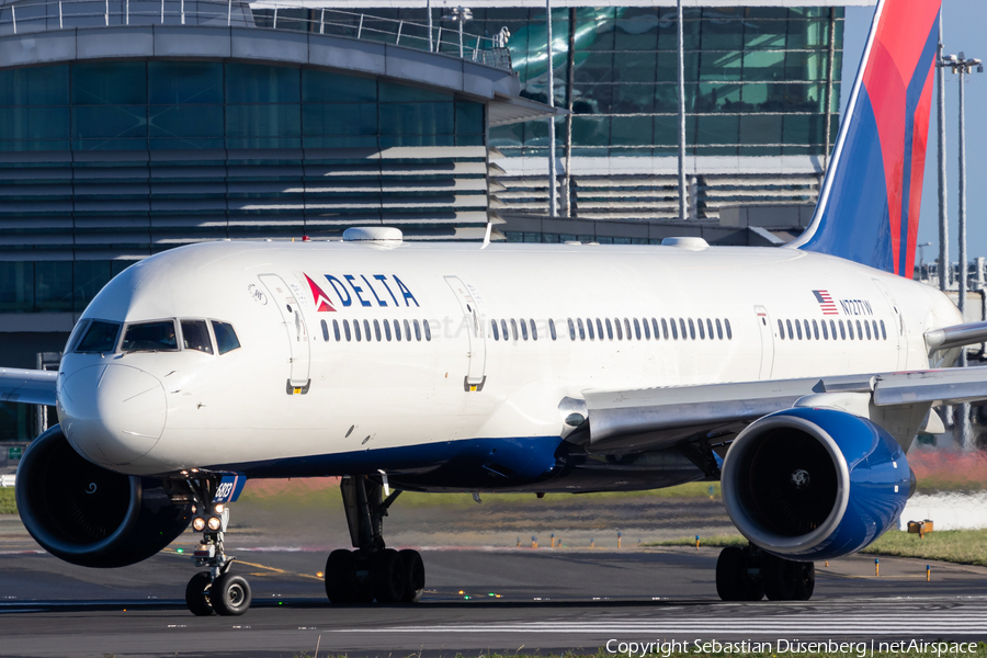 Delta Air Lines Boeing 757-231 (N727TW) | Photo 291584