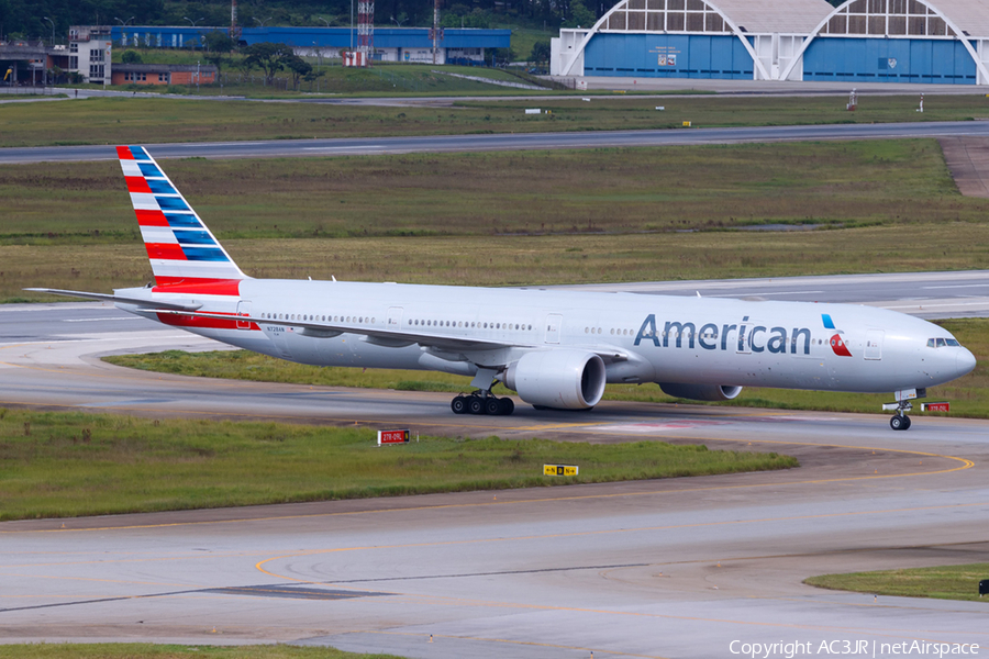 American Airlines Boeing 777-323(ER) (N728AN) | Photo 329537