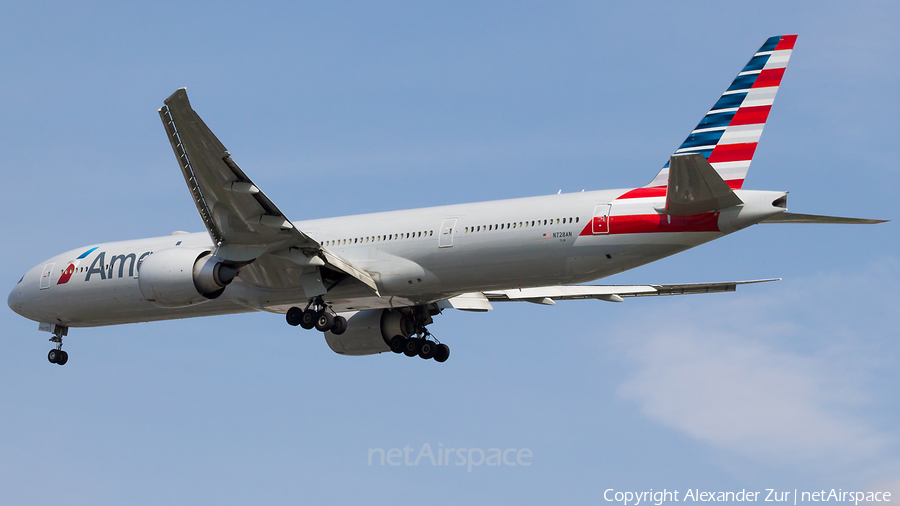 American Airlines Boeing 777-323(ER) (N728AN) | Photo 491347