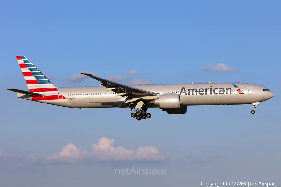American Airlines Boeing 777-323(ER) (N729AN) | Photo 286889