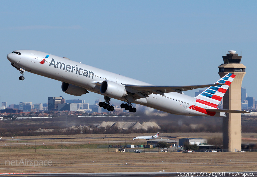 American Airlines Boeing 777-323(ER) (N729AN) | Photo 302990
