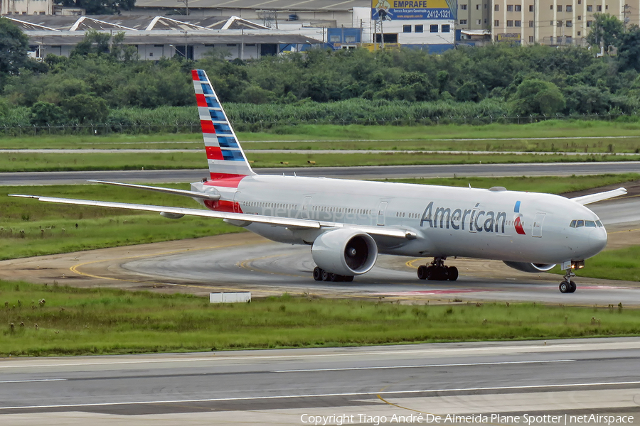 American Airlines Boeing 777-323(ER) (N729AN) | Photo 535514