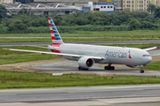 American Airlines Boeing 777-323(ER) (N729AN) at  Sao Paulo - Guarulhos - Andre Franco Montoro (Cumbica), Brazil