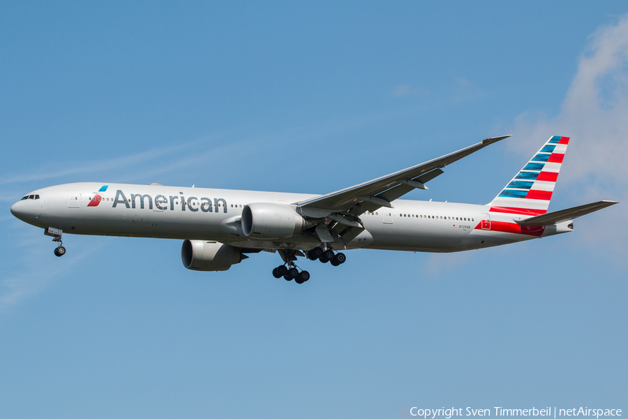 American Airlines Boeing 777-323(ER) (N729AN) | Photo 343605