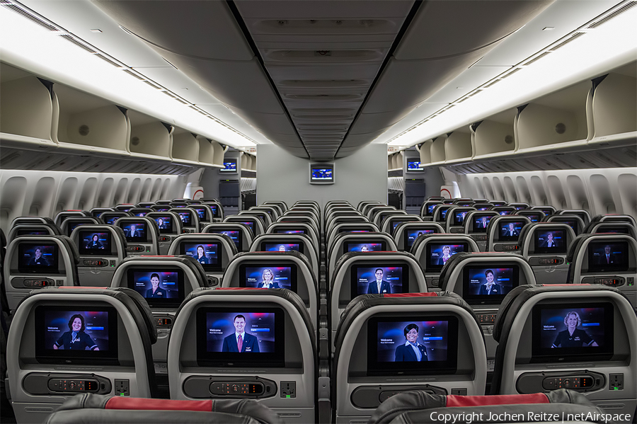 American Airlines Boeing 777-323(ER) (N729AN) | Photo 66355