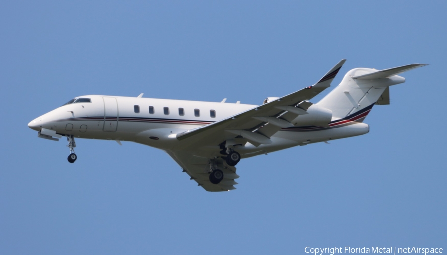 NetJets Bombardier BD-100-1A10 Challenger 350 (N730QS) | Photo 670439