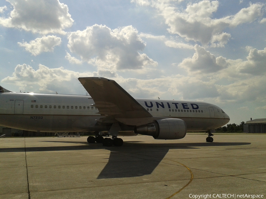 United Airlines Boeing 767-224(ER) (N73152) | Photo 26498