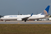 United Airlines Boeing 737-824 (N73278) at  Miami - International, United States