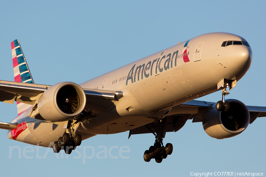 American Airlines Boeing 777-323(ER) (N732AN) | Photo 203047