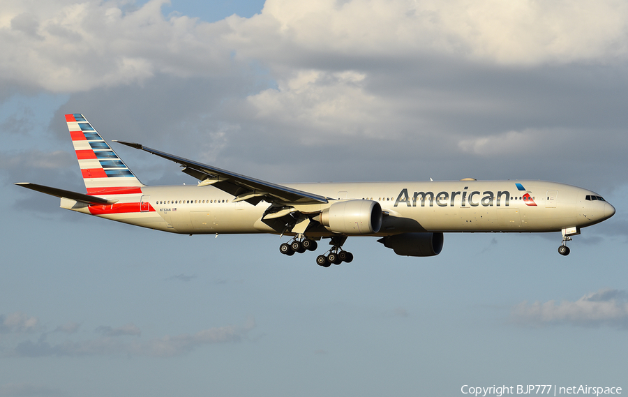 American Airlines Boeing 777-323(ER) (N732AN) | Photo 257925