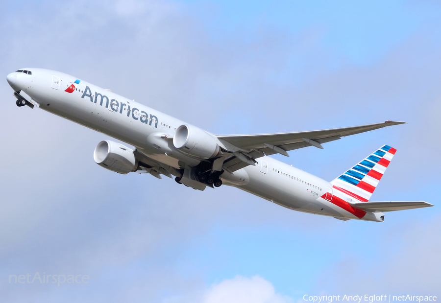 American Airlines Boeing 777-323(ER) (N732AN) | Photo 267033