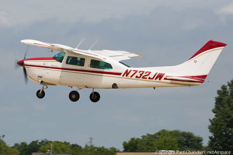 (Private) Cessna T210L Turbo Centurion (N732JW) | Photo 181208