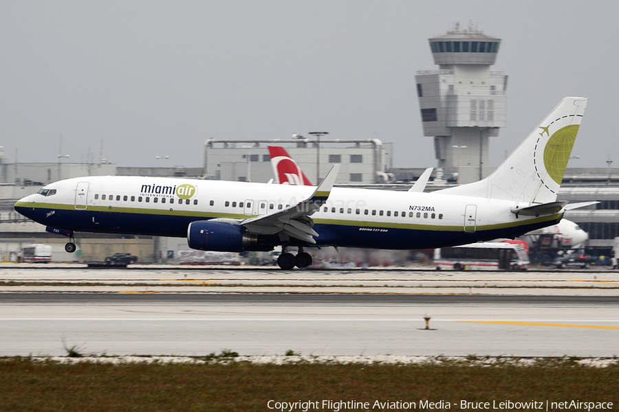 Miami Air International Boeing 737-81Q (N732MA) | Photo 86541