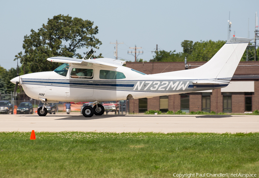 (Private) Cessna 210M Centurion (N732MW) | Photo 88583