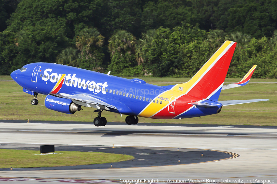 Southwest Airlines Boeing 737-7H4 (N732SW) | Photo 454085