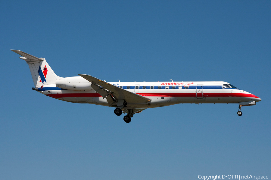 American Eagle Embraer ERJ-135LR (N733KR) | Photo 386200