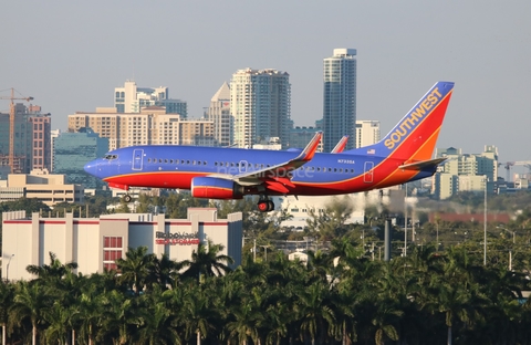 Southwest Airlines Boeing 737-7H4 (N733SA) at  Ft. Lauderdale - International, United States