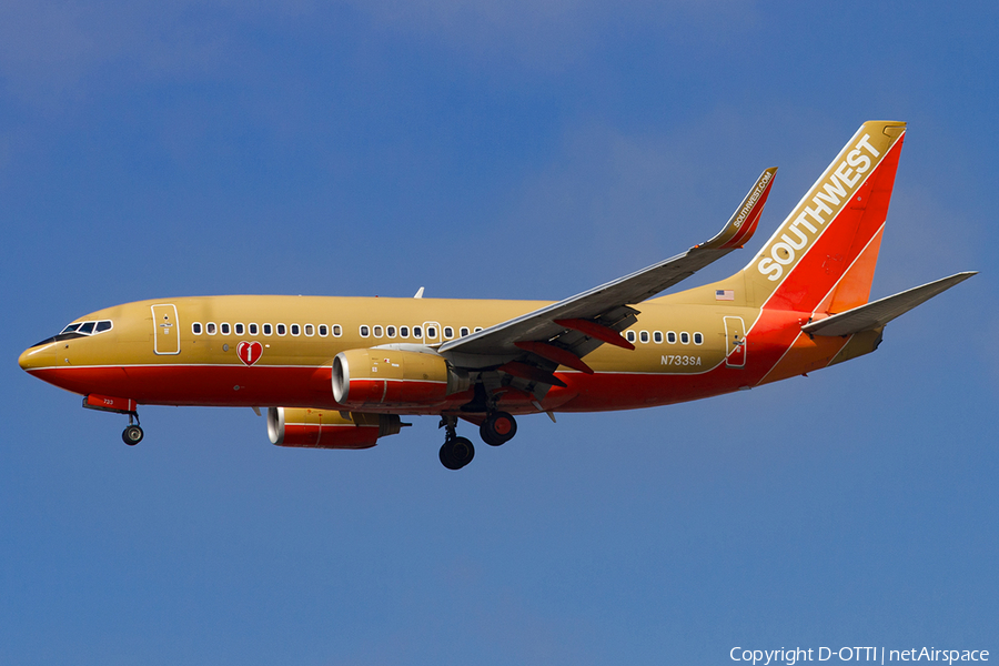 Southwest Airlines Boeing 737-7H4 (N733SA) | Photo 182324