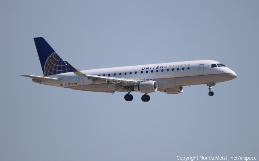 United Express (Republic Airlines) Embraer ERJ-175LR (ERJ-170-200LR) (N733YX) | Photo 297377