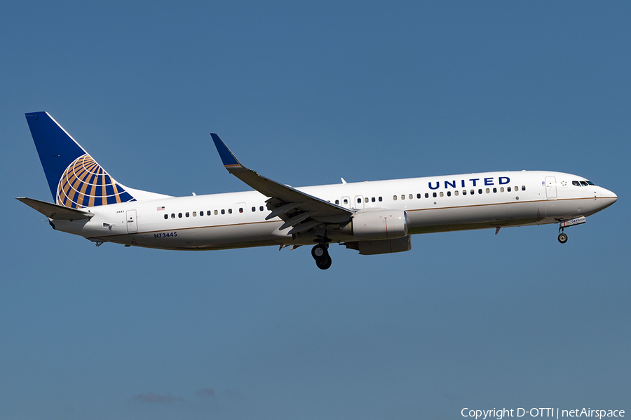 United Airlines Boeing 737-924(ER) (N73445) | Photo 135344