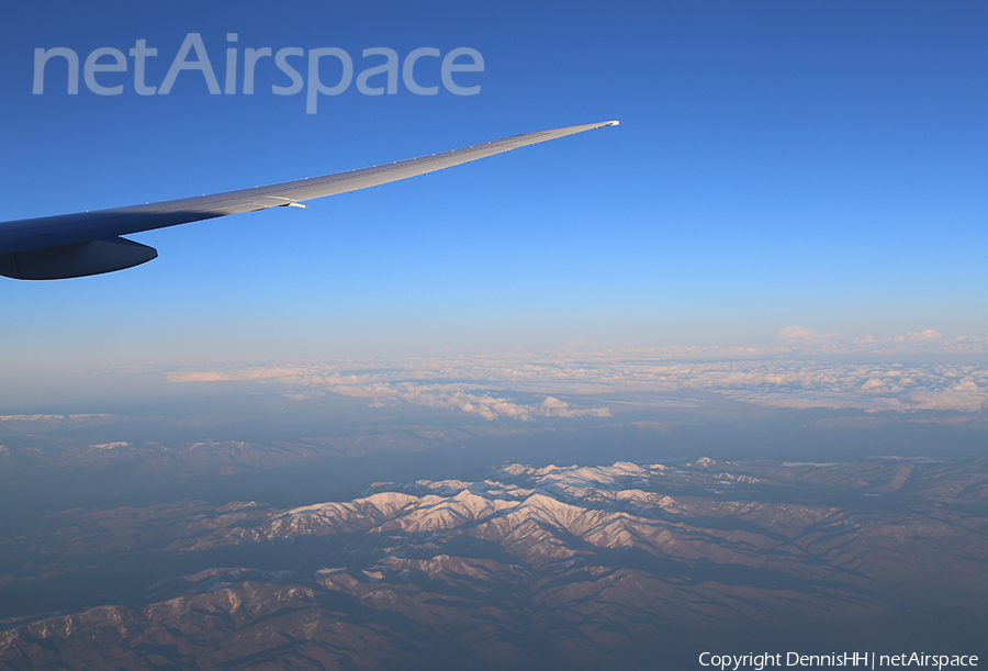 American Airlines Boeing 777-323(ER) (N734AR) | Photo 433930