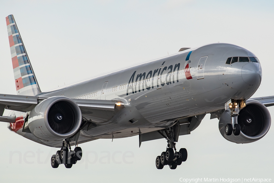 American Airlines Boeing 777-323(ER) (N734AR) | Photo 327768