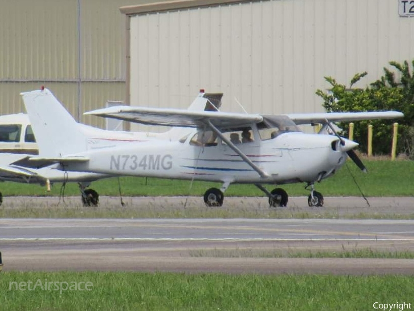 (Private) Cessna 172N Skyhawk (N734MG) | Photo 406602