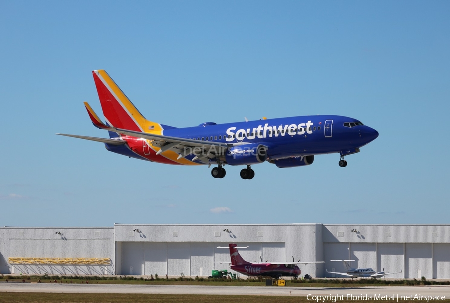 Southwest Airlines Boeing 737-7H4 (N734SA) | Photo 358122