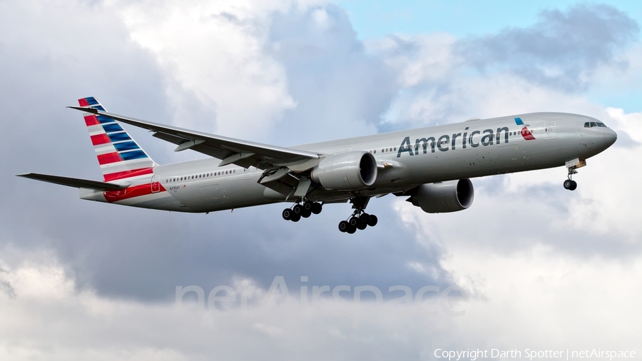American Airlines Boeing 777-323(ER) (N735AT) | Photo 182376