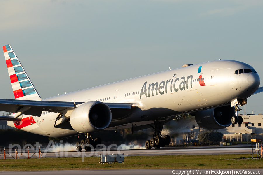 American Airlines Boeing 777-323(ER) (N736AT) | Photo 664728