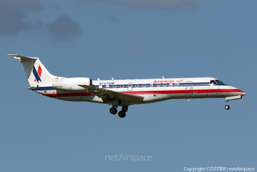 American Eagle Embraer ERJ-135LR (N737MW) | Photo 7687