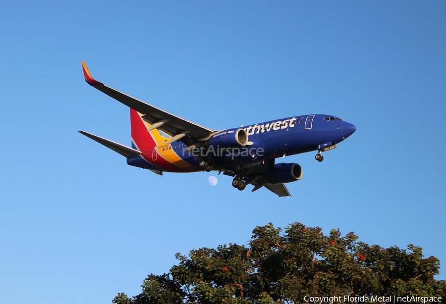 Southwest Airlines Boeing 737-7H4 (N739GB) | Photo 295078