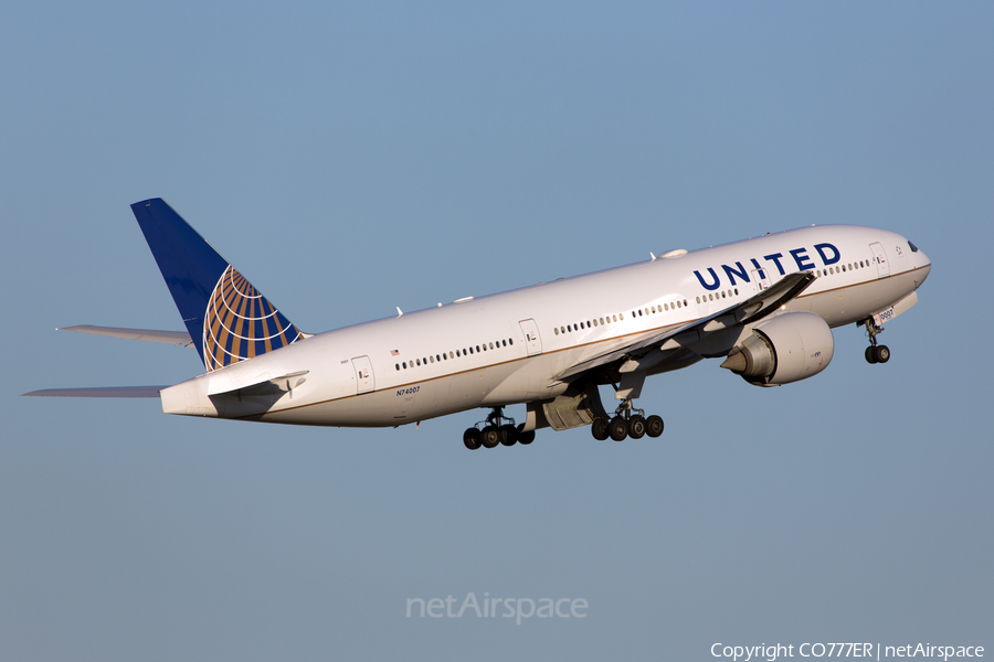 United Airlines Boeing 777-224(ER) (N74007) | Photo 104724