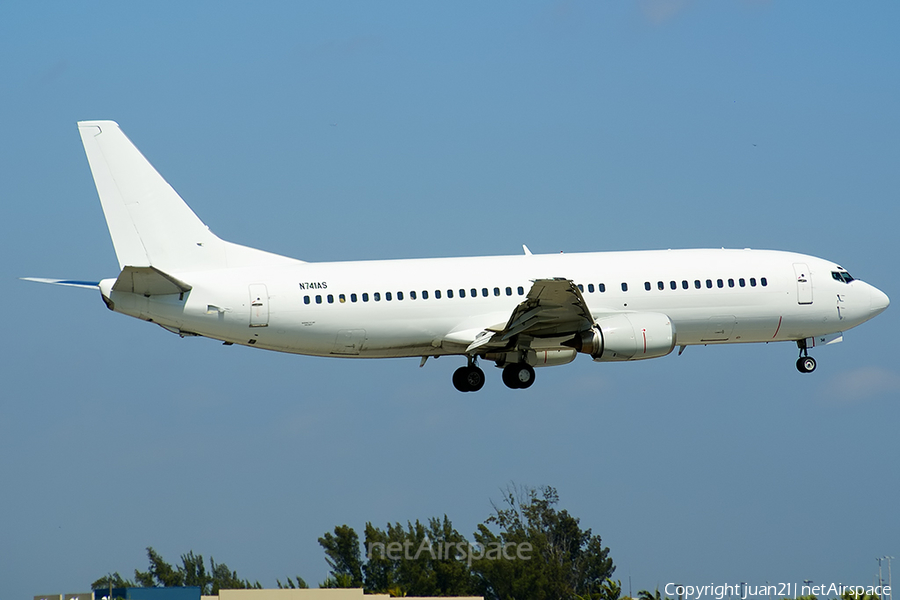 SkyKing Boeing 737-484 (N741AS) | Photo 69907