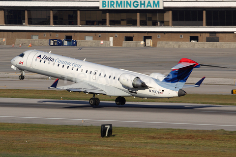 Delta Connection (Atlantic Southeast Airlines) Bombardier CRJ-701ER (N741EV) at  Birmingham - International, United States