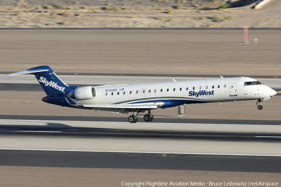 SkyWest Airlines Bombardier CRJ-701ER (N741EV) | Photo 534606