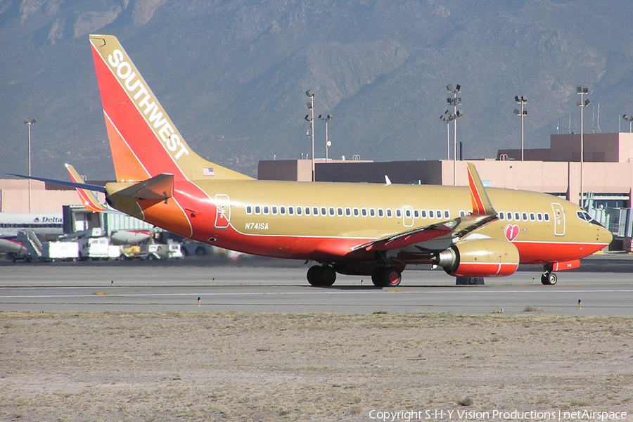 Southwest Airlines Boeing 737-7H4 (N741SA) | Photo 500