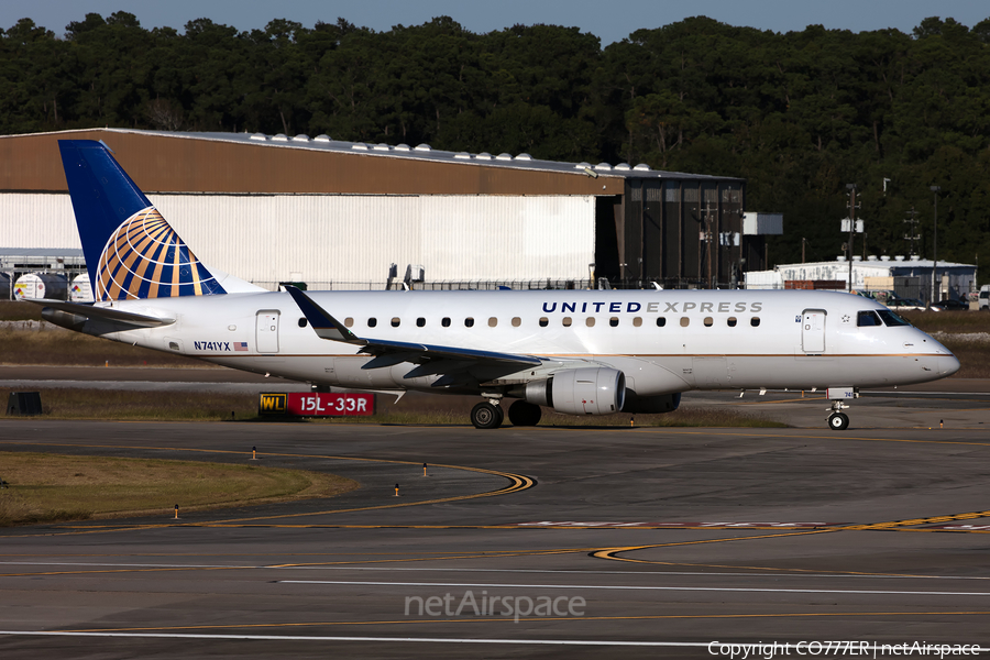 United Express (Republic Airlines) Embraer ERJ-175LR (ERJ-170-200LR) (N741YX) | Photo 395577