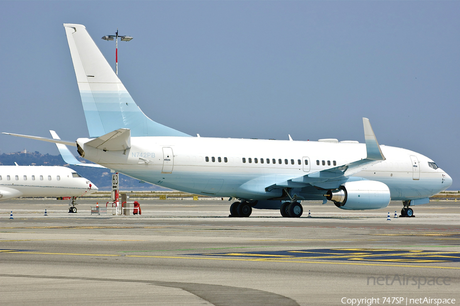 (Private) Boeing 737-73U(BBJ) (N742PB) | Photo 36197