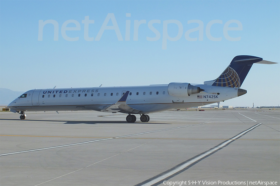 United Express (SkyWest Airlines) Bombardier CRJ-701ER (N742SK) | Photo 11177