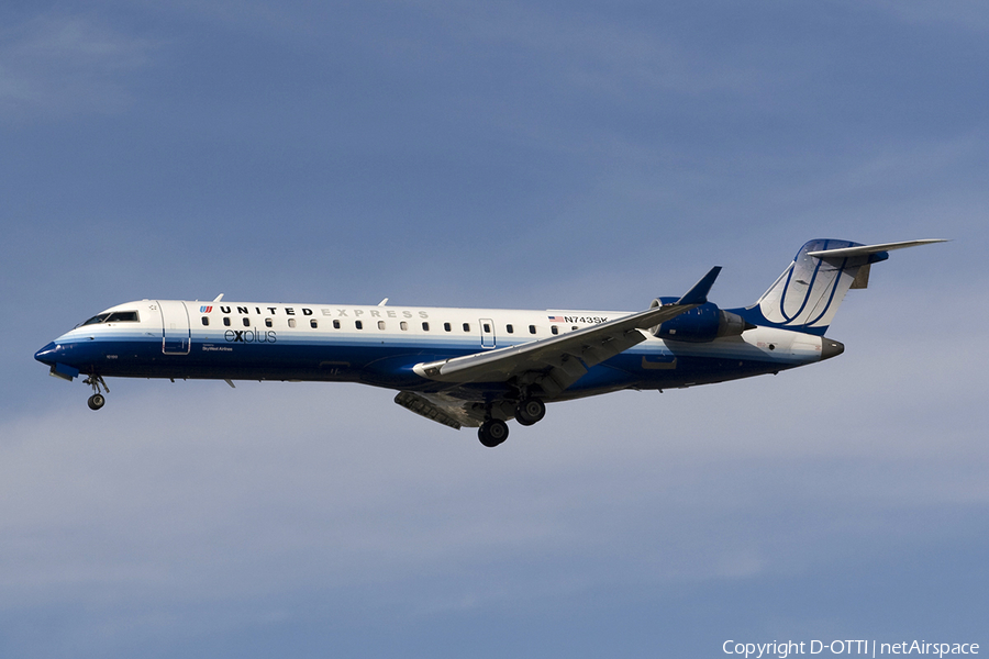 United Express (SkyWest Airlines) Bombardier CRJ-701ER (N743SK) | Photo 279926